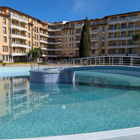 Modern Apartment, Pool Mountain Views Terace Sea Slantschew brjag