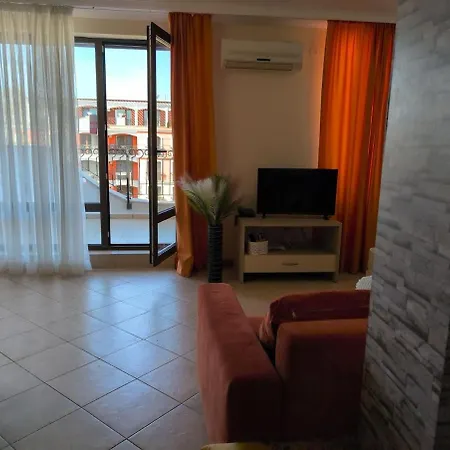 Modern Apartment, Pool Mountain Views Terace Sea Apartment