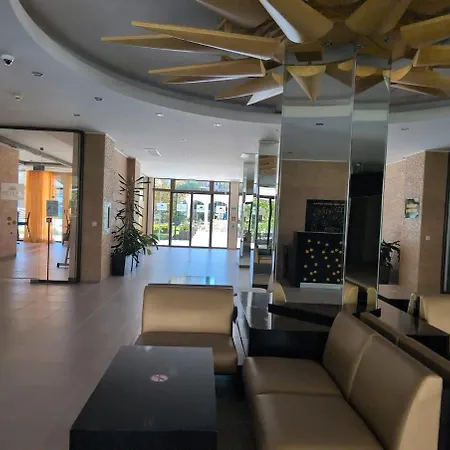 Modern Apartment, Pool Mountain Views Terace Sea Sunny Beach