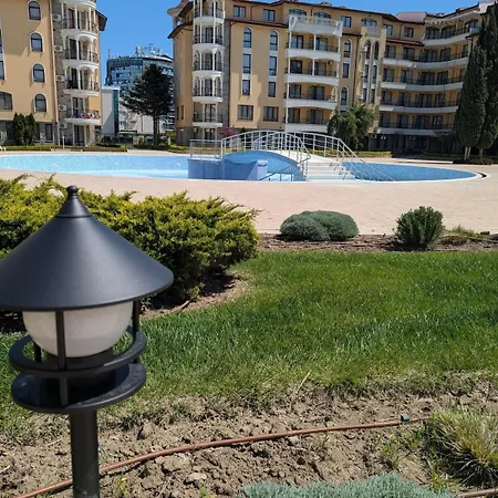 Modern Apartment, Pool Mountain Views Terace Sea * Slantschew brjag
